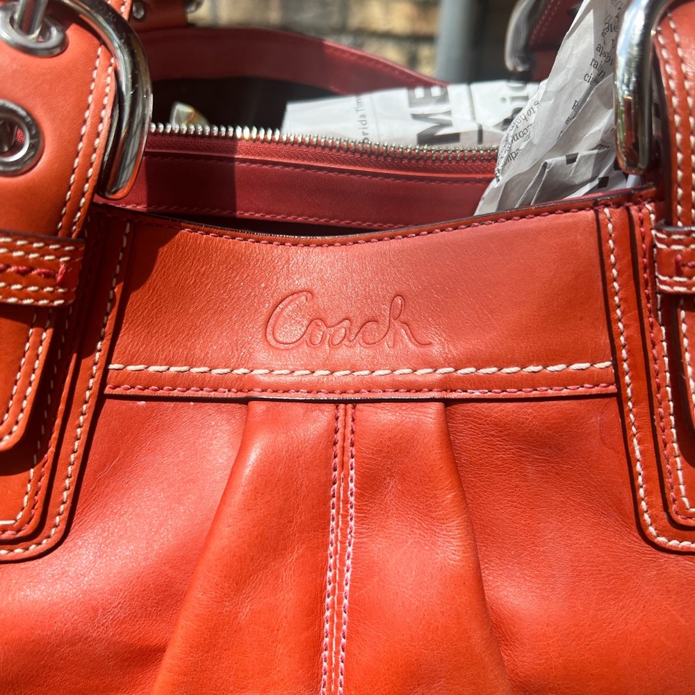 Coach Large vintage pumpkin orange soho. Pleated leather shoulder bag - Picture 2 of 11